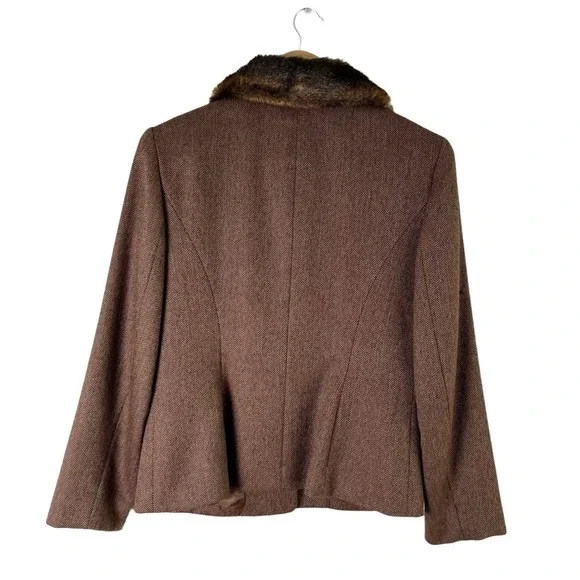 Talbots Faux Fur Collar Wool Herringbone Tweed Button Front Jacket in Brown Sz 8 - Picture 10 of 15